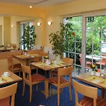 فندق Acora Living The 3*