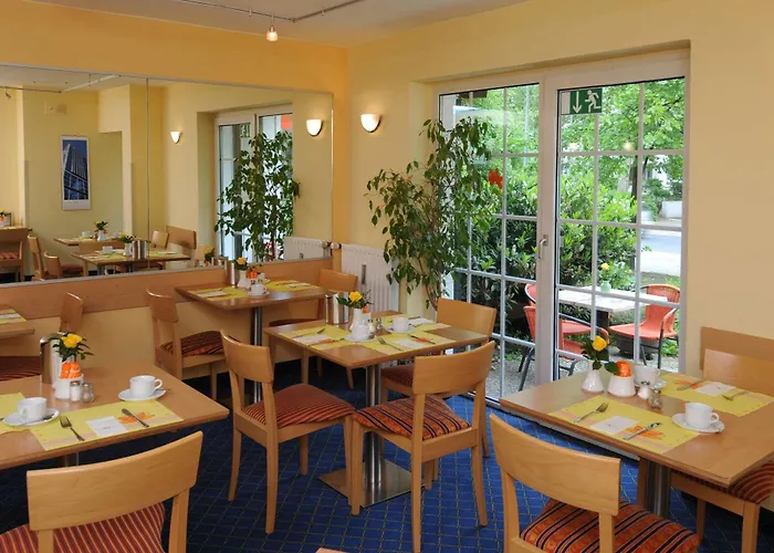 酒店 Acora Living The 3*